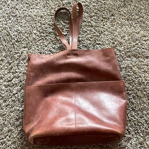 ABLE convertible bag/backpack. Side snaps. Great used condition. Some scuffs.